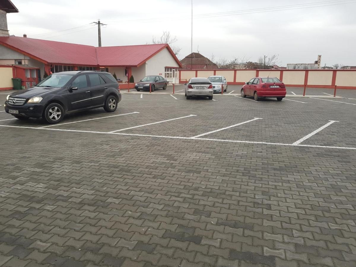 Hanul Lui Ionut Satu Mare Exterior photo